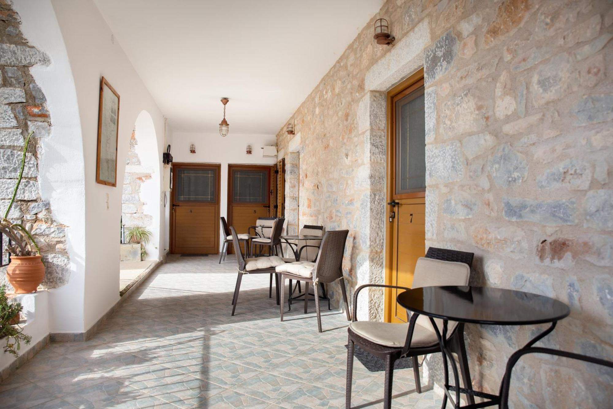 Traditional House Alepis In Areopolis Екстер'єр фото