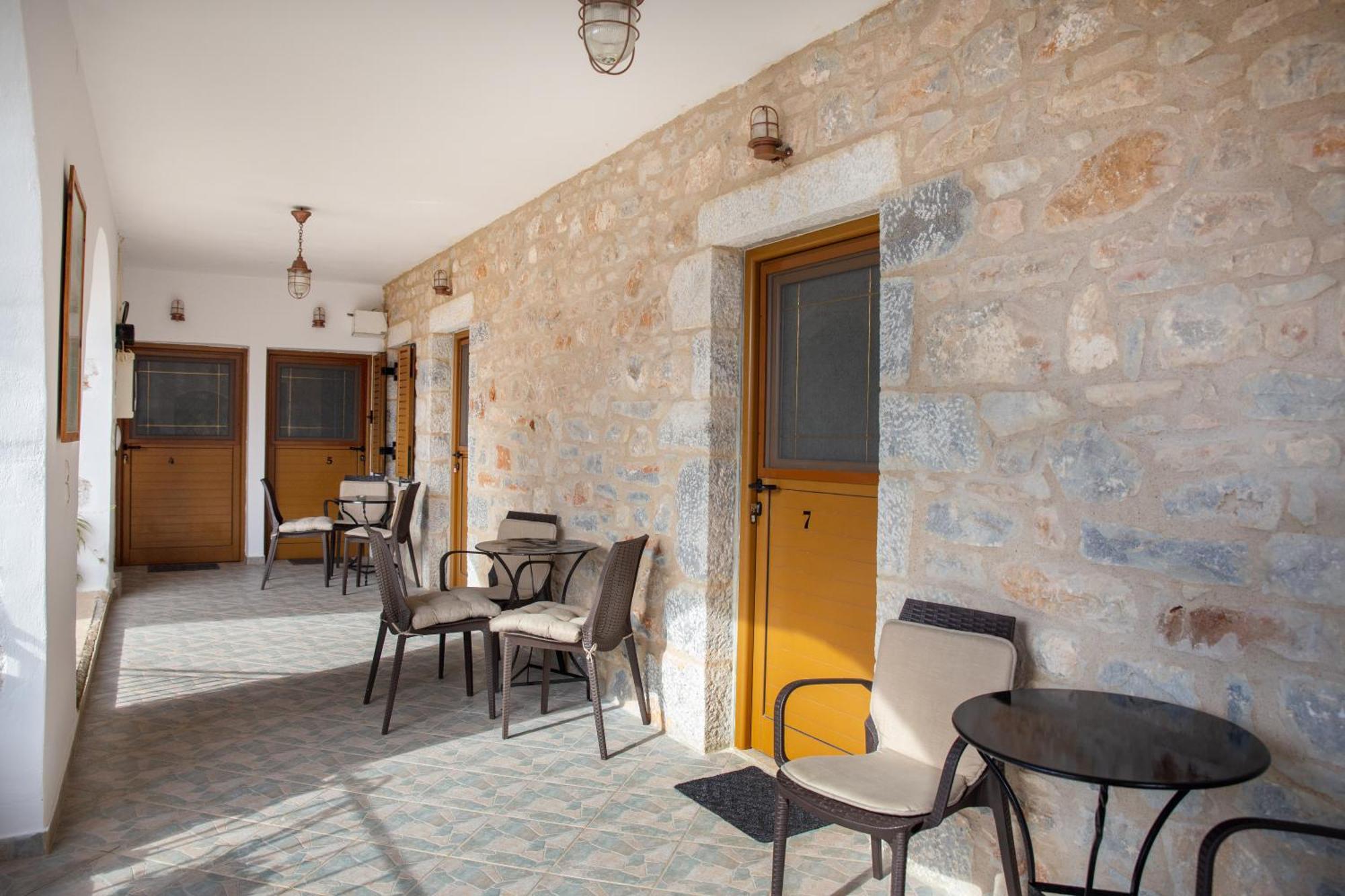 Traditional House Alepis In Areopolis Екстер'єр фото