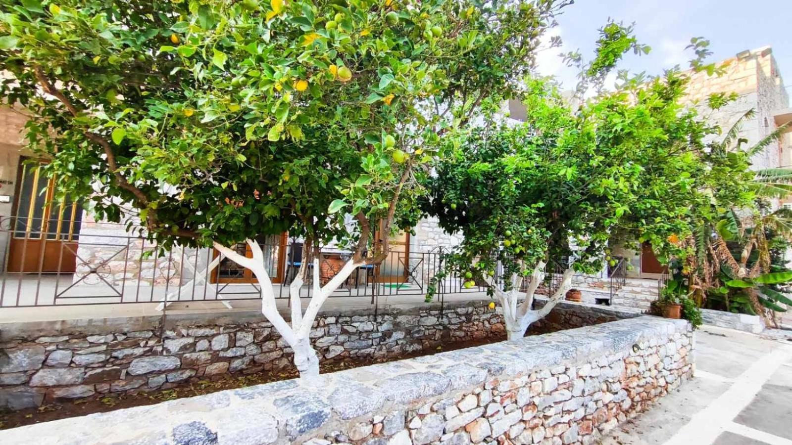 Traditional House Alepis In Areopolis Екстер'єр фото
